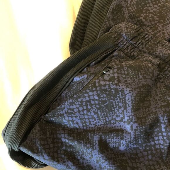 Athleta Brooklyn Python Jogger - Picture 8 of 12